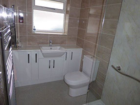 Bathroom 1 - Links Close, Wallasey | Lighthouse Lettings