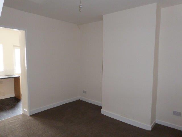 Lounge 2 - Maybank Road, The Wirral - Lighthouse Lettings 