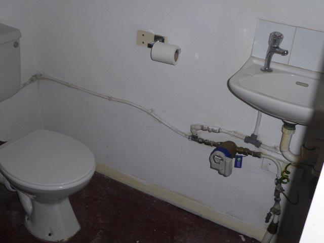 Toilet -&nbsp; 188 Liscard Road, Wallasey | Lighthouse Lettings