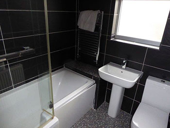 Bathroom - Durban Road, Wallasey - Lighthouse Lettings
