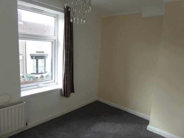 Bedroom 1 - Lucerne Road, Wallasey - Lighthouse Lettings