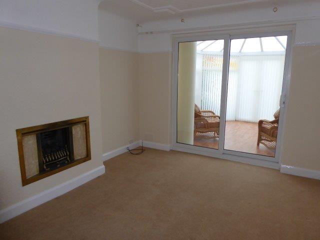Lounge - Woodchurch Road, Prenton - Lighthouse Lettings 