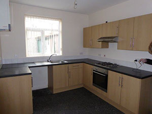 Kitchen - Fieldside Road, Birkenhead | Lighthouse Lettings