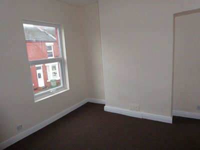 Bedroom 1 - Moorland Road, Birkenhead - Lighthouse Lettings