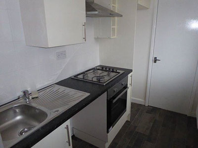 Kitchen - Moorland Road, Birkenhead - Lighthouse Lettings