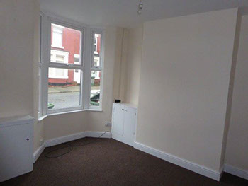 Lounge 2 - Moorland Road, Birkenhead - Lighthouse Lettings