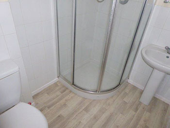 Bathroom - Roslin Court, Oxton | Lighthouse Lettings