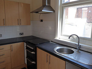 Kitchen - Park Road, Birkenhead - Lighthouse Lettings