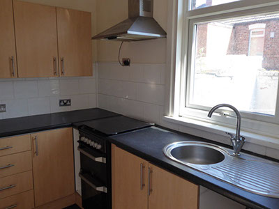 Kitchen - Park Road, Birkenhead - Lighthouse Lettings